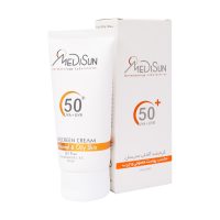 کرم ضد آفتاب بی رنگ SPF50 مدیسان پوست معمولی و چرب فاقد چربی است و با قدرت حفاظتی بالا از پوست در برابر پرتوهای مضر خورشید محافظت می‌نماید.